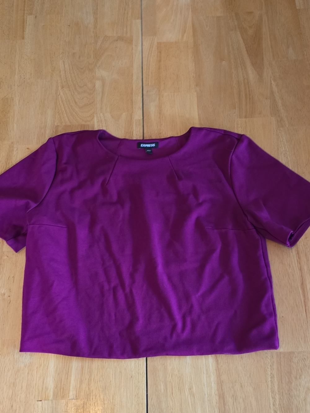 Express Boxy Short Sleeve Crop Top in Magenta